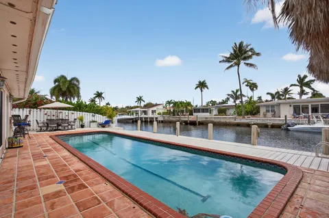$1,200,000 | 900 Southeast 3rd Terrace, Pompano Beach, FL 33060
