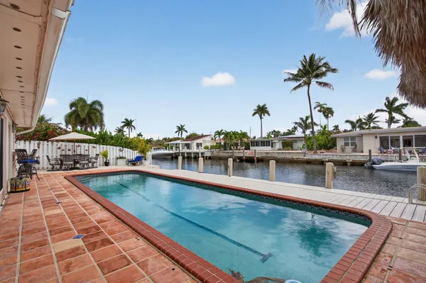 $1,150,000 | 900 Southeast 3rd Terrace, Pompano Beach, FL 33060