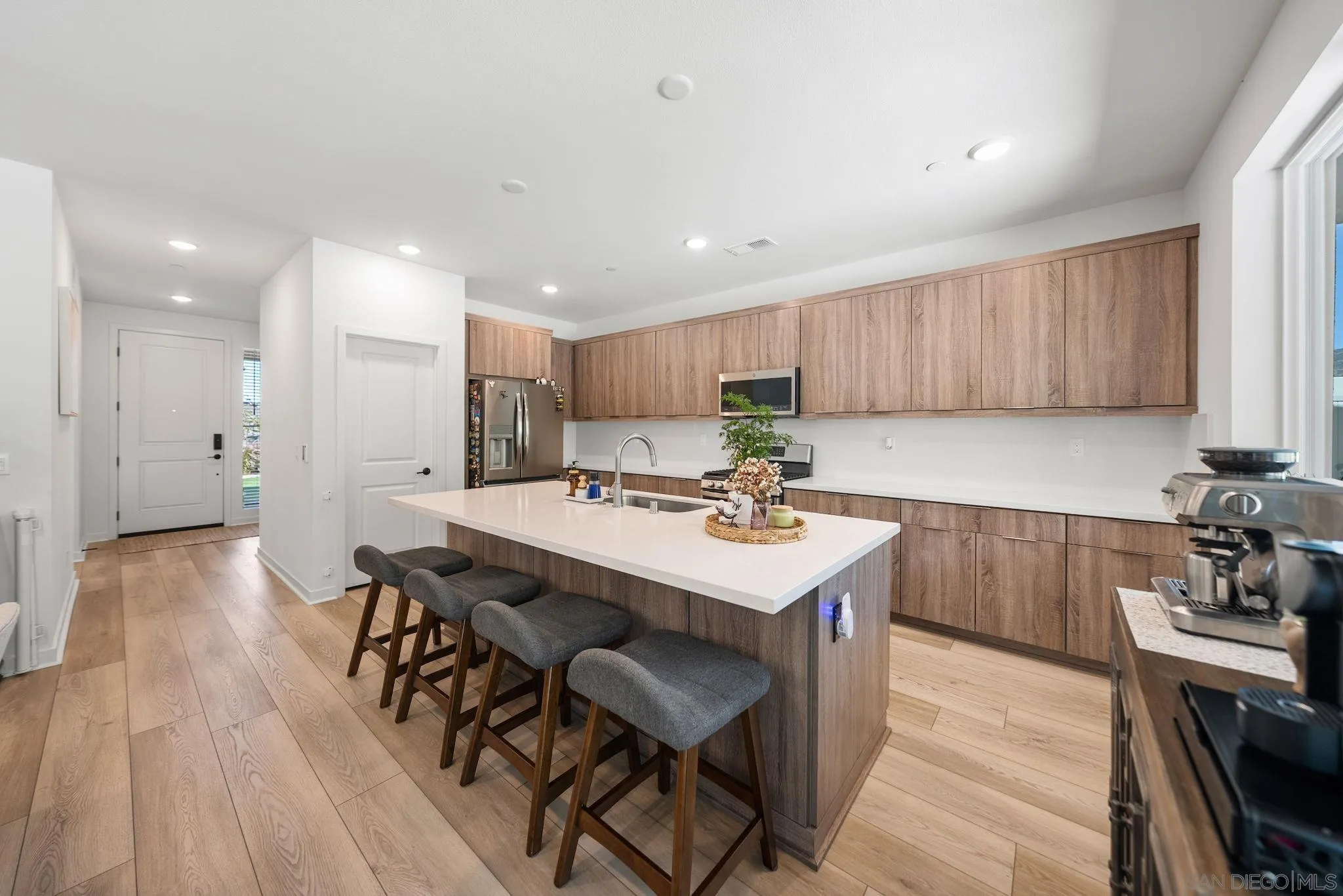 35241 Valencia Point Fallbrook, CA 92028 - Photo 12 of 56 Gallery Image 12