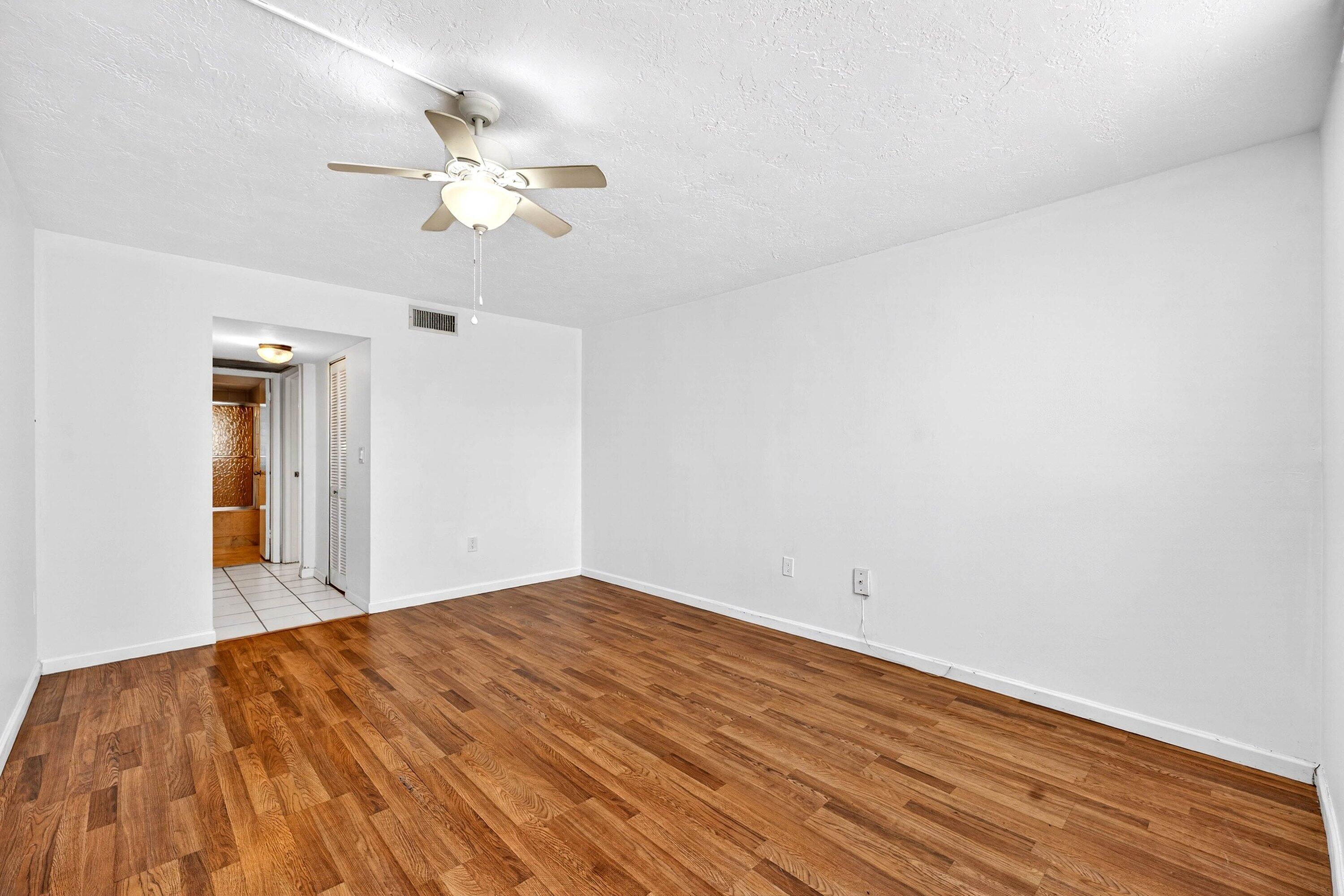 1681 Northwest 70th Avenue, Unit 102 Plantation, FL 33313 - Photo 9 of 37 008-1681Northwest70thAvenue-102-Plantati