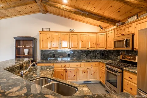 $925,000 | 1362 Balsam Drive, Big Bear Lake, CA 92315