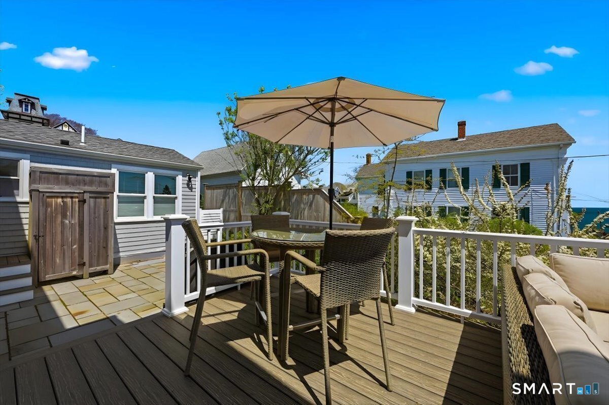 93 Pearl Street Groton, CT 06340 - Photo 7 of 40