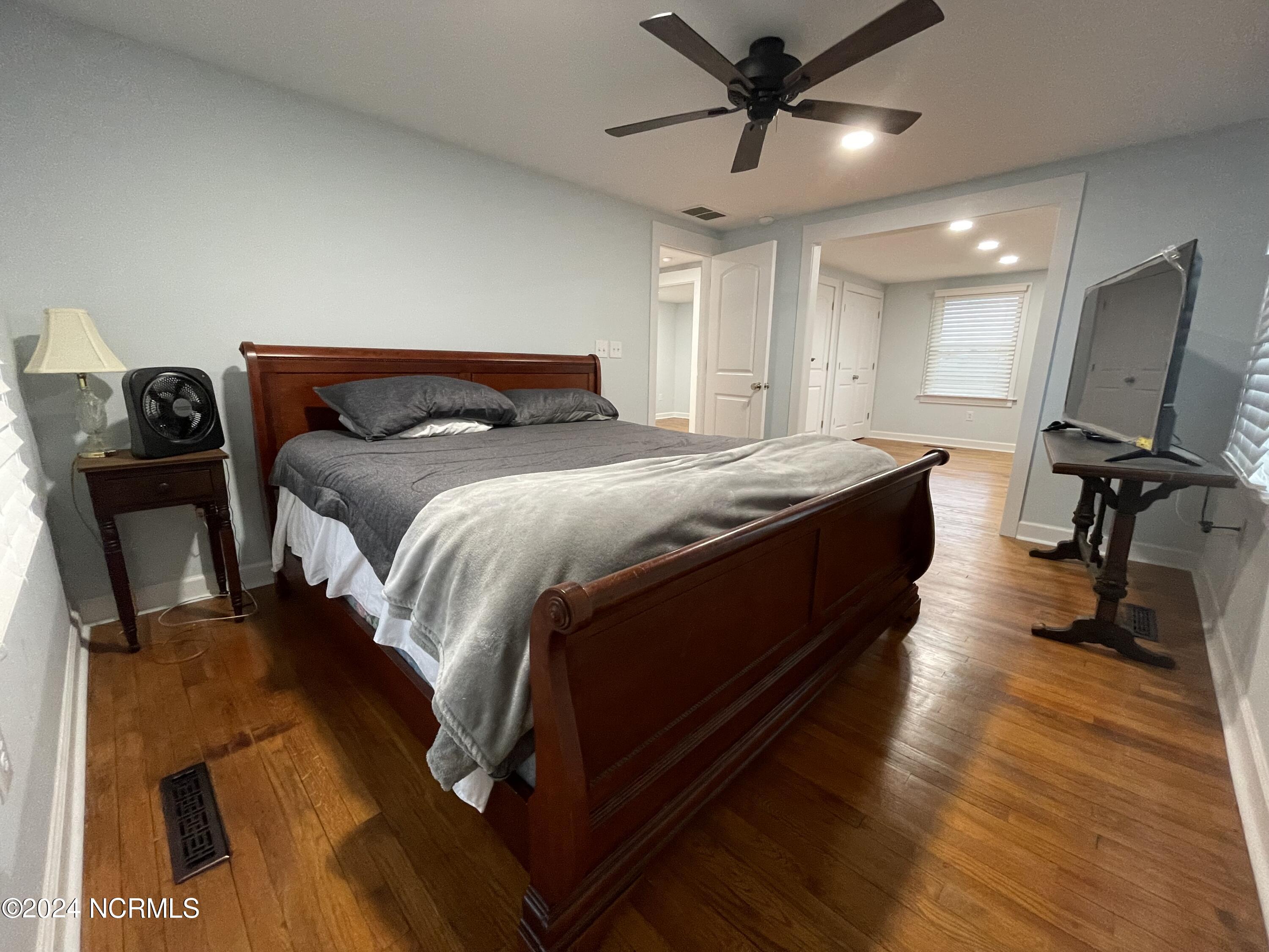 1455 Hickory Grove Road Williamston, NC 27892 - Photo 22 of 34 Master bedroom