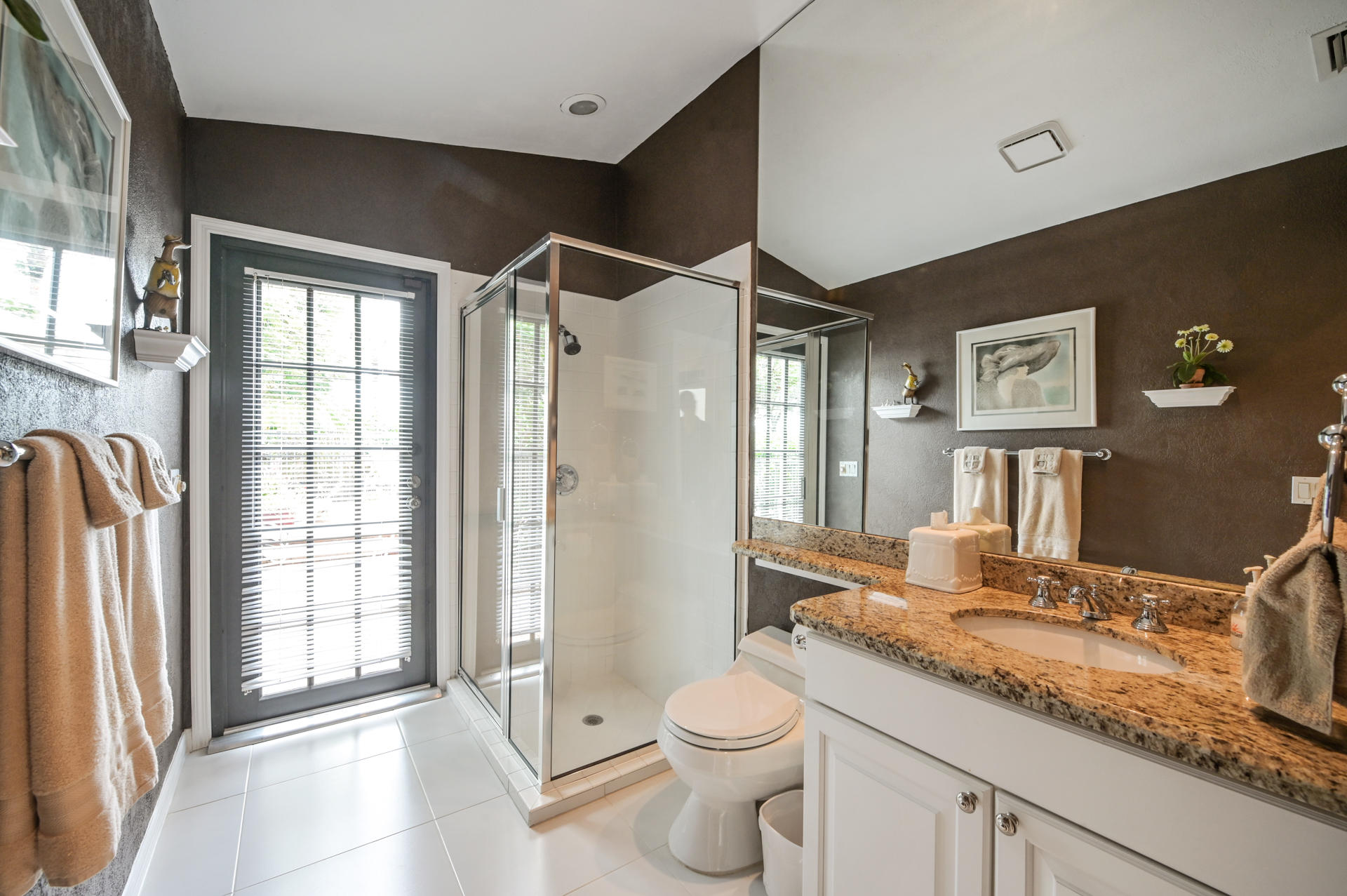 4832 Chamal Circle Boca Raton, FL 33487 - Photo 22 of 63 BAth Room 01