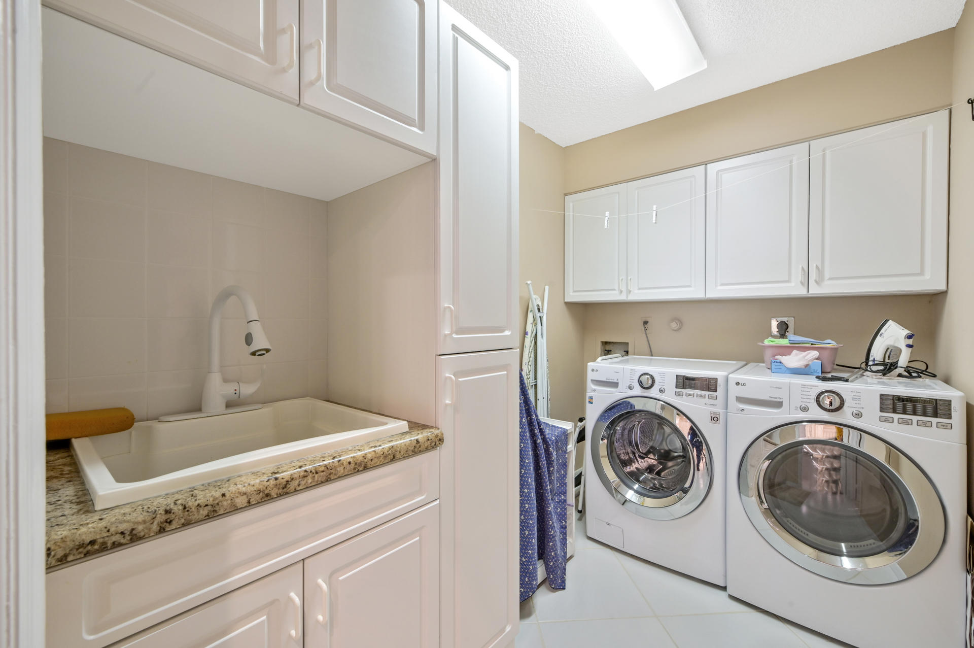 4832 Chamal Circle Boca Raton, FL 33487 - Photo 28 of 63 LAundry 01