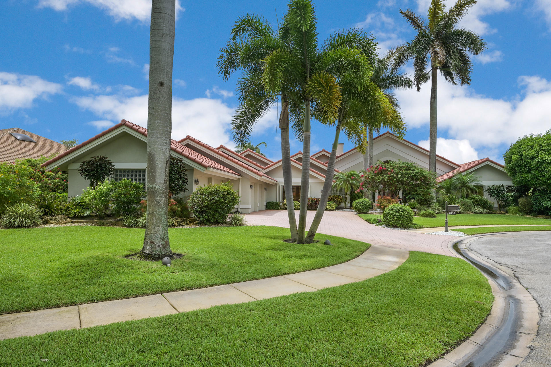4832 Chamal Circle Boca Raton, FL 33487 - Photo 4 of 63 Front 02