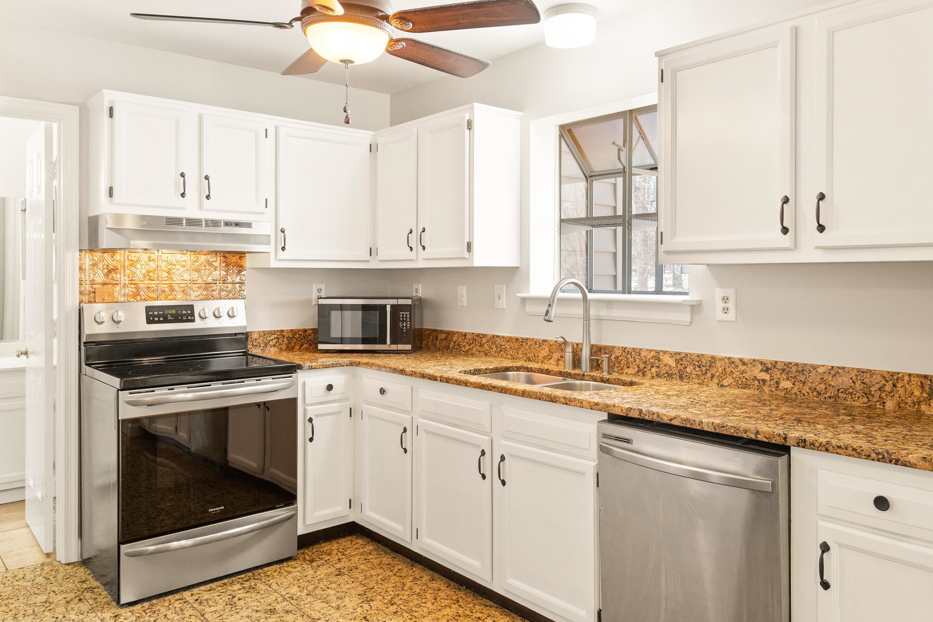 4296 Campbell Road Troy, VA 22974 - Photo 9 of 30 Gallery Image 9
