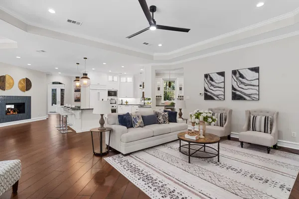 $1,795,000 | 11302 Lake Forest Drive, Conroe, TX 77384