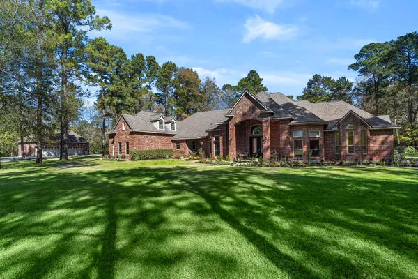 $1,795,000 | 11302 Lake Forest Drive, Conroe, TX 77384