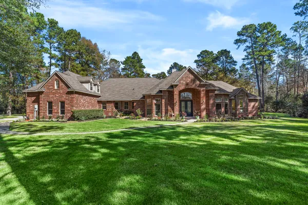 $1,795,000 | 11302 Lake Forest Drive, Conroe, TX 77384