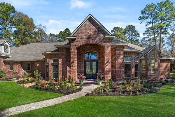 $1,795,000 | 11302 Lake Forest Drive, Conroe, TX 77384