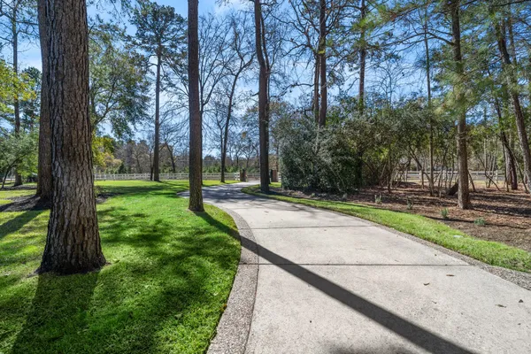 $1,795,000 | 11302 Lake Forest Drive, Conroe, TX 77384