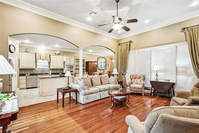 $465,000 | 605 Longue Vue Place, Madisonville, LA 70447