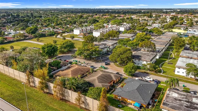 $2,000 | 1800 Northwest 52nd Avenue, Unit 1802, Lauderhill, FL 33313