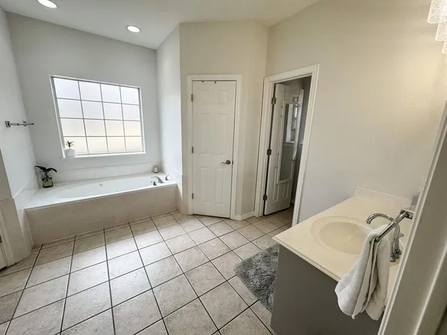 $2,500 | 802 John Thomas Drive, Keene, TX 76059