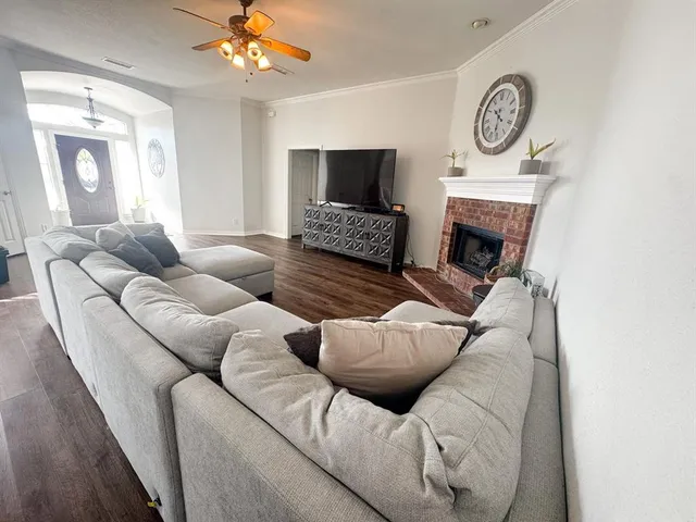 $2,500 | 802 John Thomas Drive, Keene, TX 76059