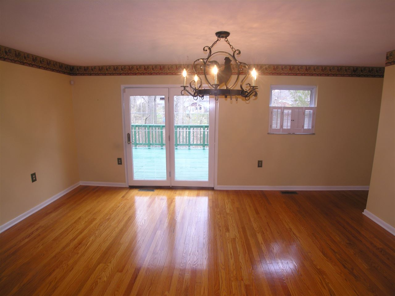 6160 Birkewood Road Huntington, WV 25705 - Photo 4 of 32 Gallery Image 4