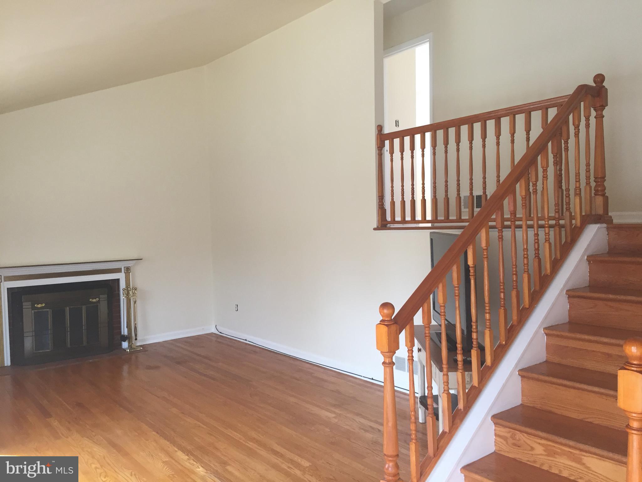 12916 Moray Road Silver Spring, MD 20906 - Photo 3 of 16 Living Room