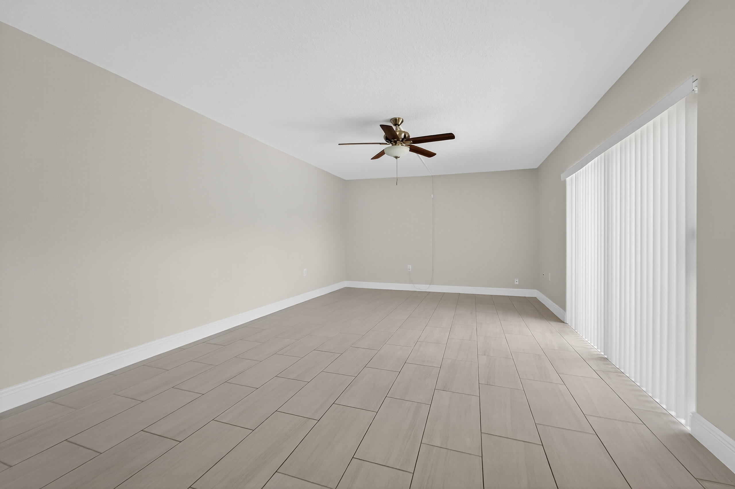 3900 Southeast County Line Road, Unit 27D Tequesta, FL 33469 - Photo 11 of 22 040_081125-188