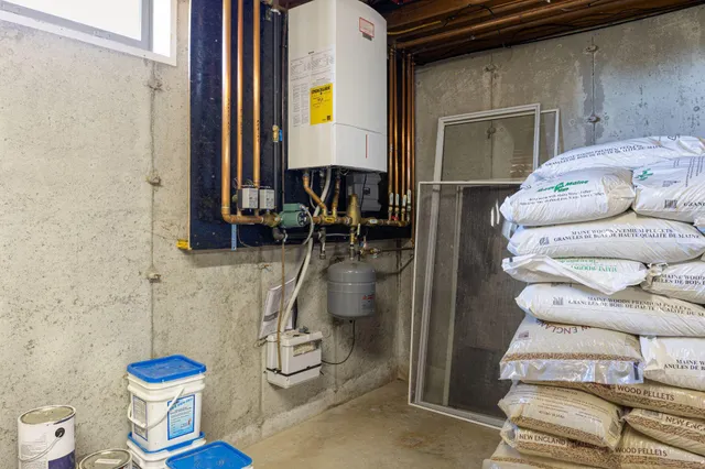 $575,000 | 199 Stagecoach Road, Parsonsfield, ME 04047