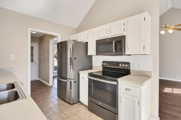 $2,250 | 7775 Shadow Elm Lane, Bartlett, TN 38002
