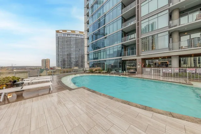 a view of building with yard