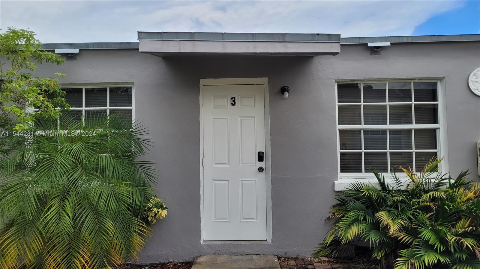 2325 Madison St Unit 4  