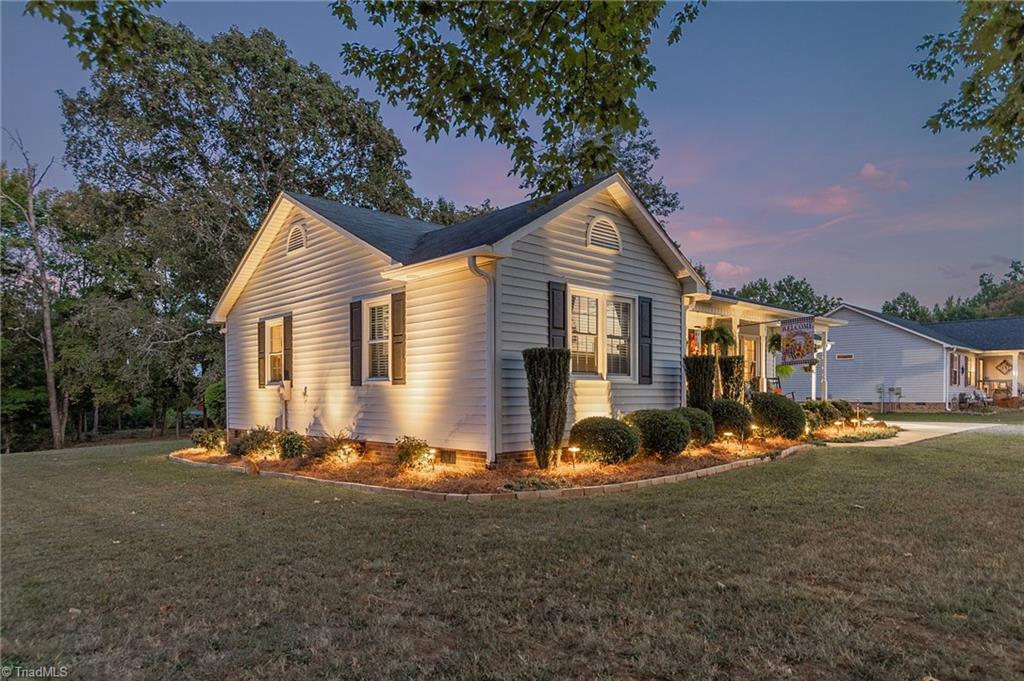 481 North Leonard Road Lexington, NC 27295 - Photo 2 of 40 Gallery Image 2
