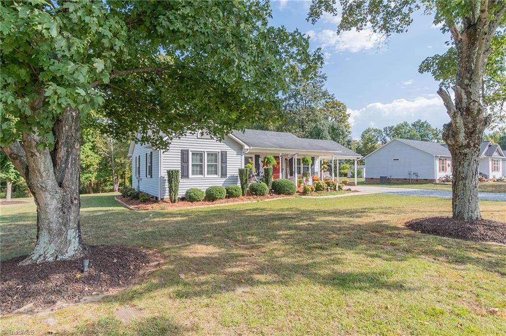 481 North Leonard Road Lexington, NC 27295 - Photo 4 of 40 Gallery Image 4