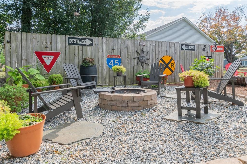 481 North Leonard Road Lexington, NC 27295 - Photo 9 of 40 Gallery Image 9