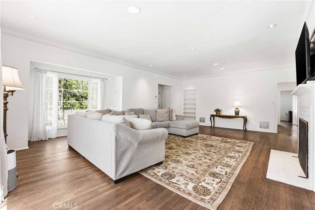 3600 Grayburn Road Pasadena, CA 91107 - Photo 7 of 51 Gallery Image 7