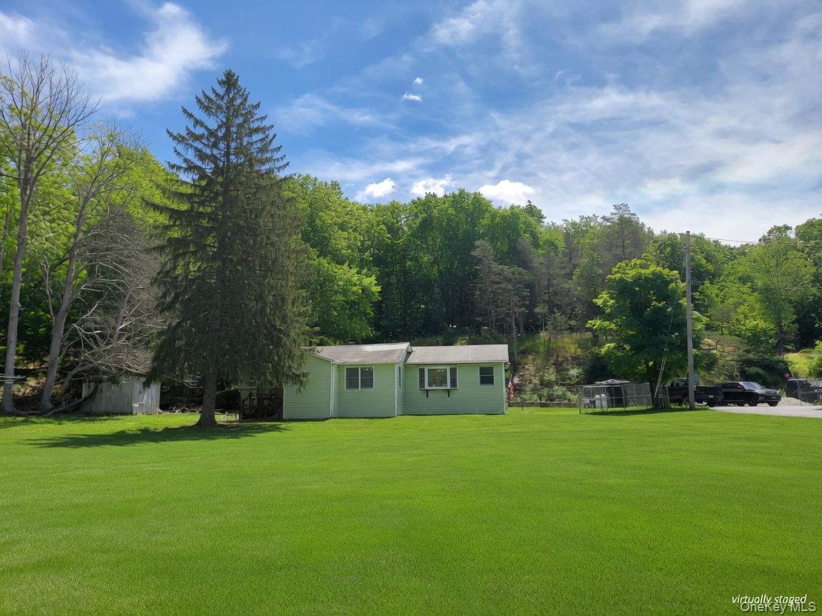 185 Oxford Road Chester, NY 10918 - Photo 3 of 4