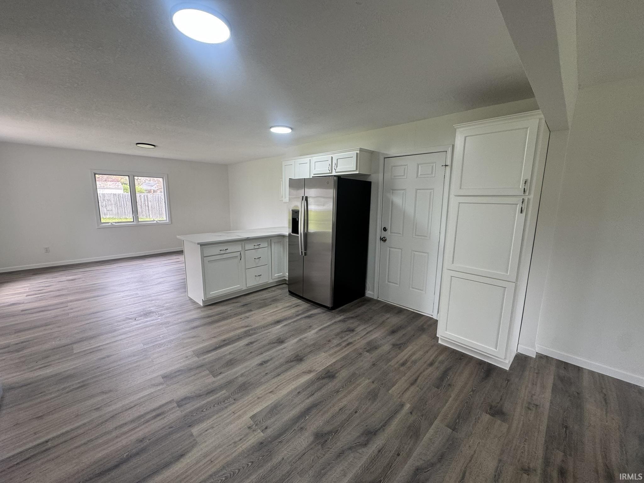 4621 Dutchess Lane Fort Wayne, IN 46835 - Photo 4 of 22