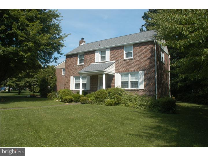 655 Dutton Circle Springfield, PA 19064 - Photo 1 of 16 Exterior Front