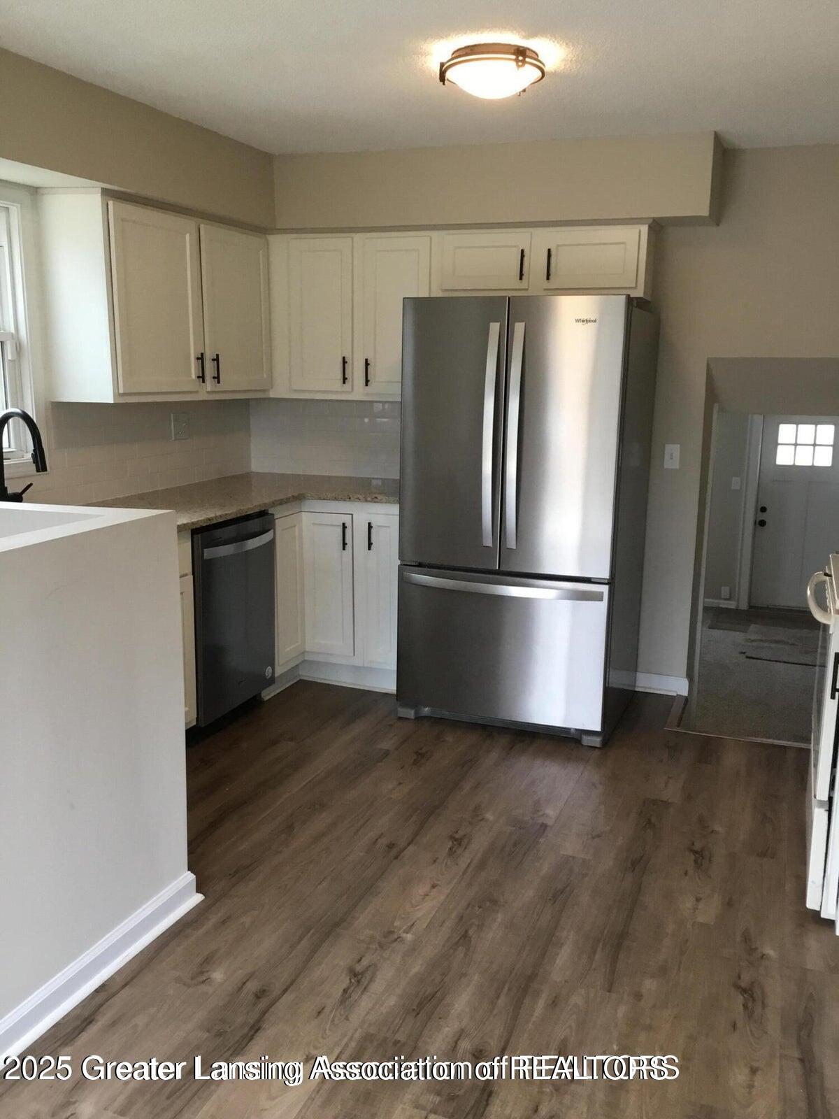 4615 Hughes Road Lansing, MI 48910 - Photo 13 of 21 20250327192542910272000000-o