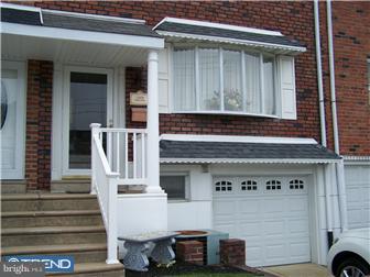 12428 Dunks Ferry Road Philadelphia, PA 19154 - Photo 4 of 11 Exterior Front