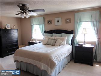 12428 Dunks Ferry Road Philadelphia, PA 19154 - Photo 8 of 11 Bedroom - Main