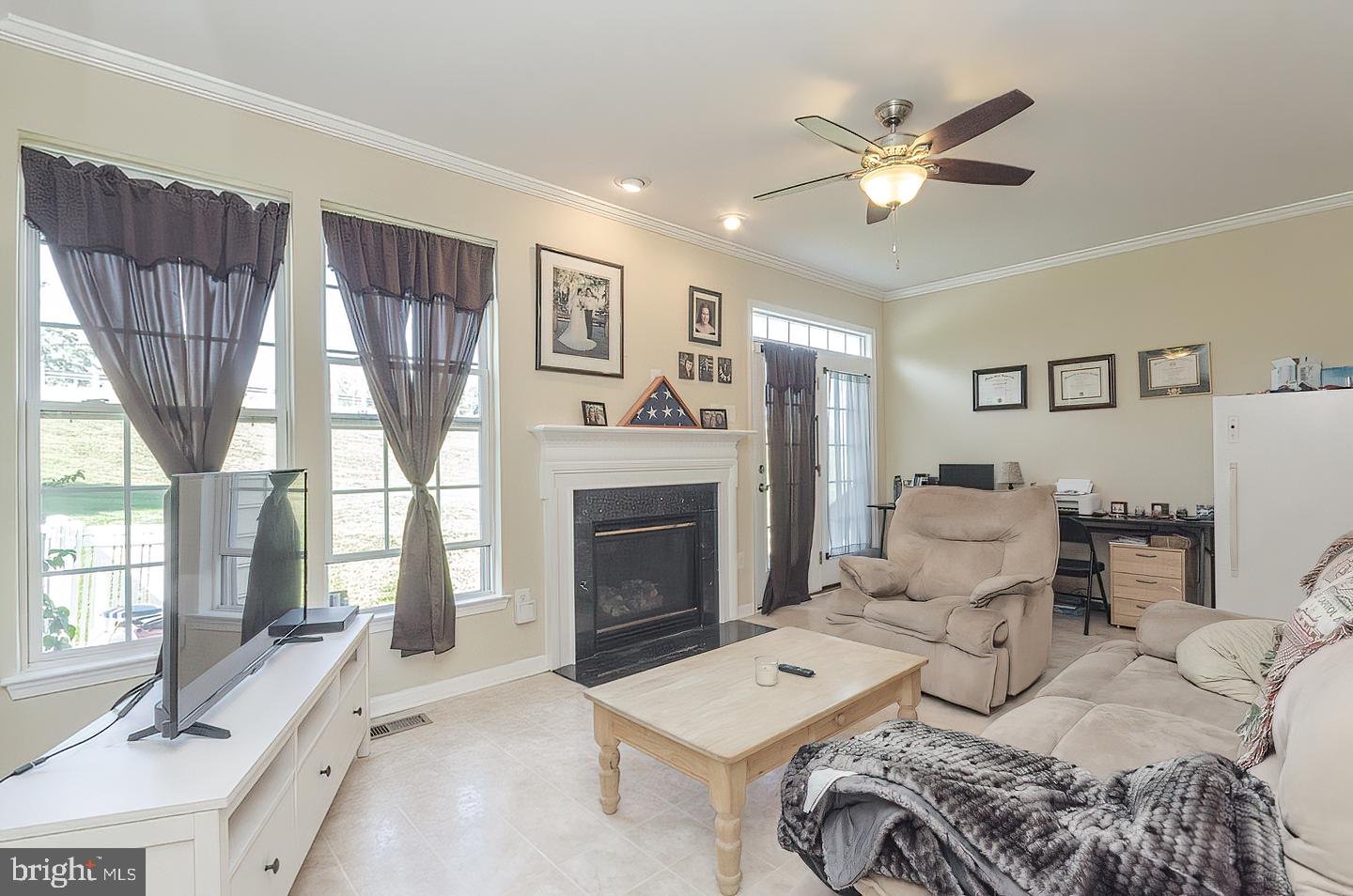 161 Riparian Lane Ranson, WV 25438 - Photo 4 of 42