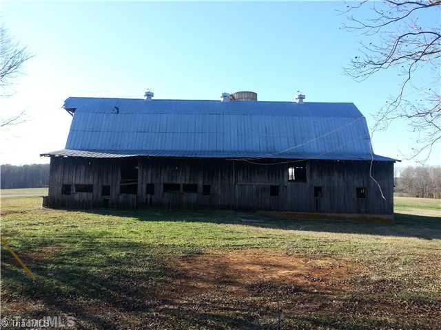 3558 Mechanic Road Asheboro, NC 27205 - Photo 5 of 16 Stable/Barn.