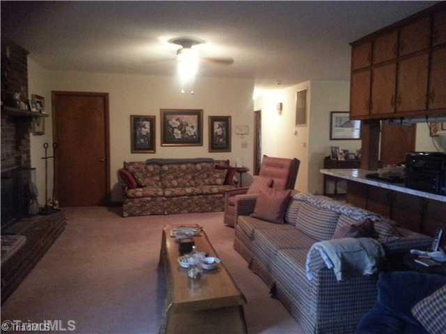 3558 Mechanic Road Asheboro, NC 27205 - Photo 8 of 16 Den/Family/Great Room.