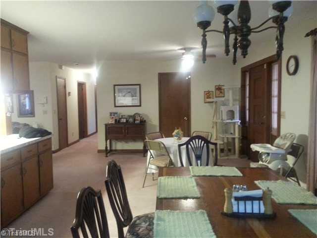 3558 Mechanic Road Asheboro, NC 27205 - Photo 9 of 16 Den/Family/Great Room.