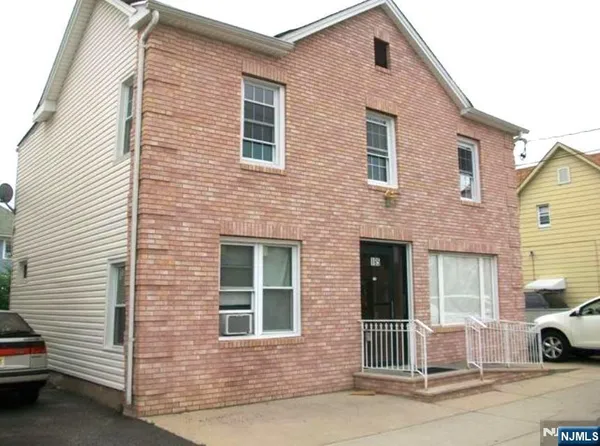 $1,600 | 185 Hudson Street, Unit 1, Hackensack, NJ 07601