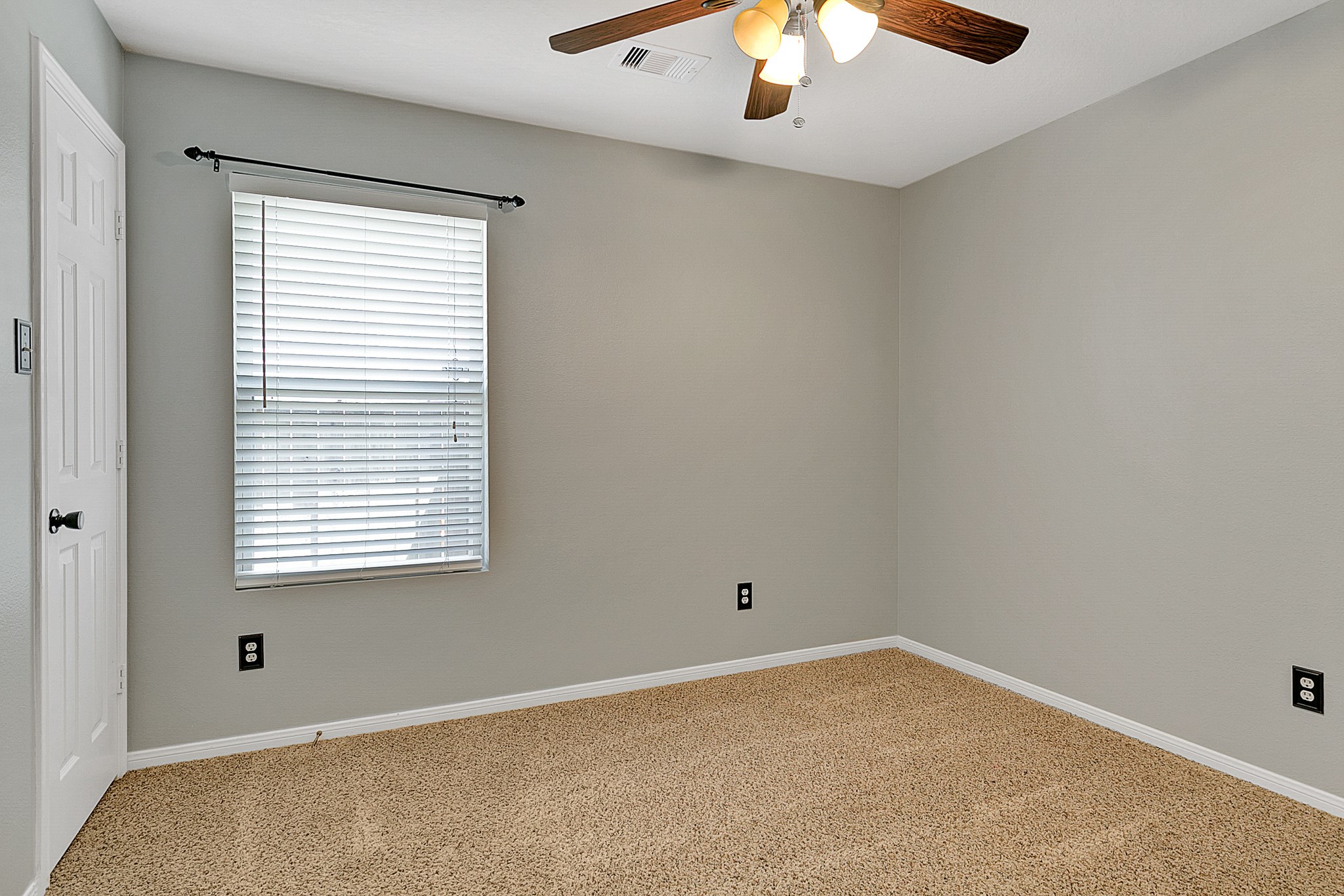 2331 Old Ox Road Spring, TX 77386 - Photo 13 of 16 Secondary bedroom