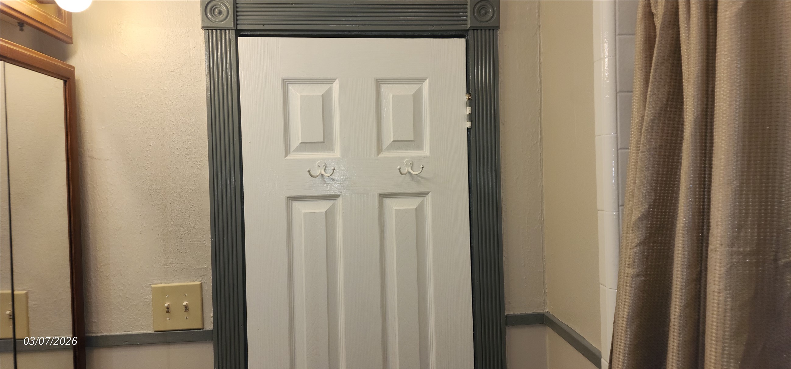 4612 Hain Street Houston, TX 77009 - Photo 8 of 21 a view of front door