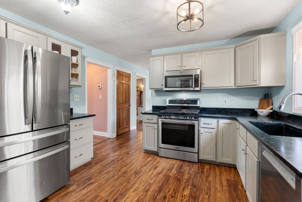 55 Brookfield Road Brimfield, MA 01010 - Photo 11 of 35