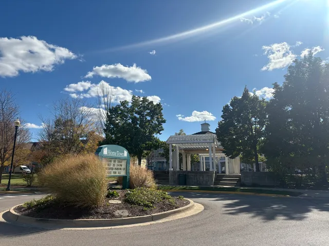 $255,000 | 610 Four Seasons Boulevard, Aurora, IL 60504