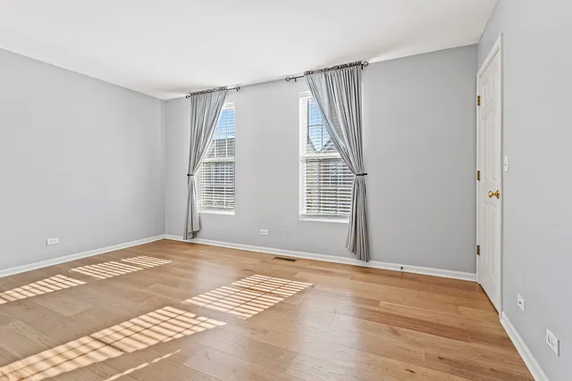 $255,000 | 610 Four Seasons Boulevard, Aurora, IL 60504