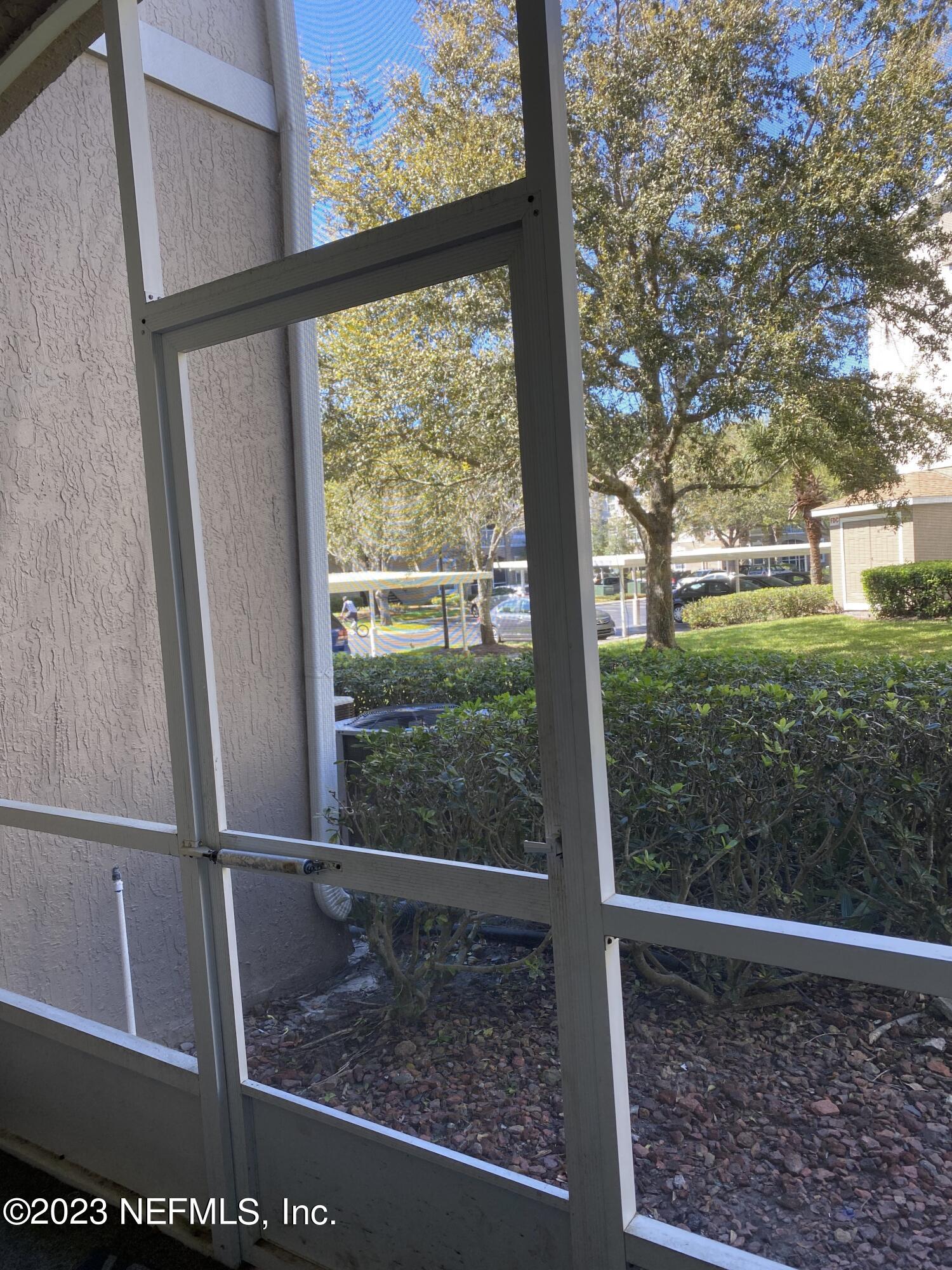 10550 Baymeadows Road, Unit 917 Jacksonville, FL 32256 - Photo 15 of 30 Patio 3