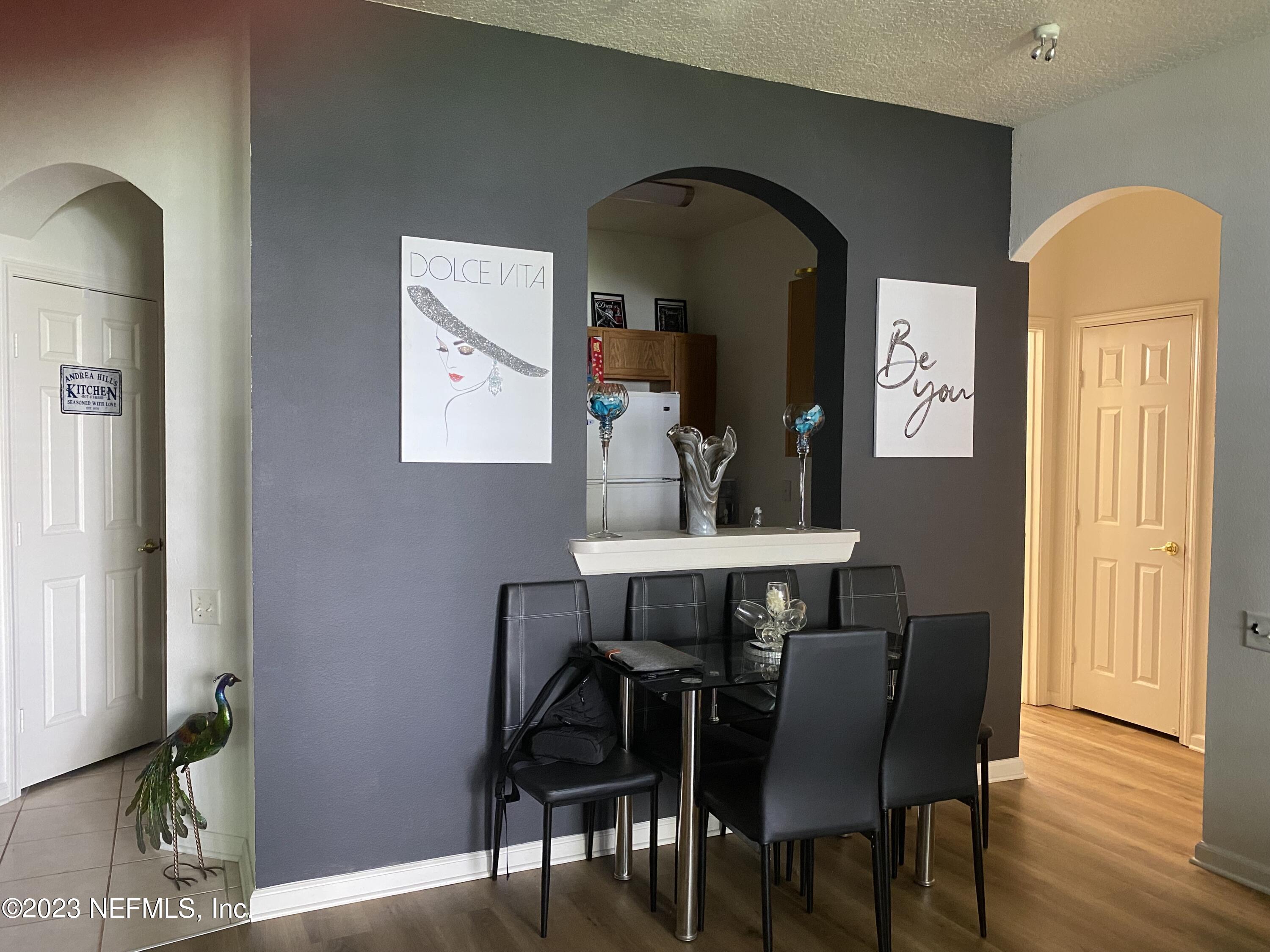 10550 Baymeadows Road, Unit 917 Jacksonville, FL 32256 - Photo 3 of 30 Living area 3