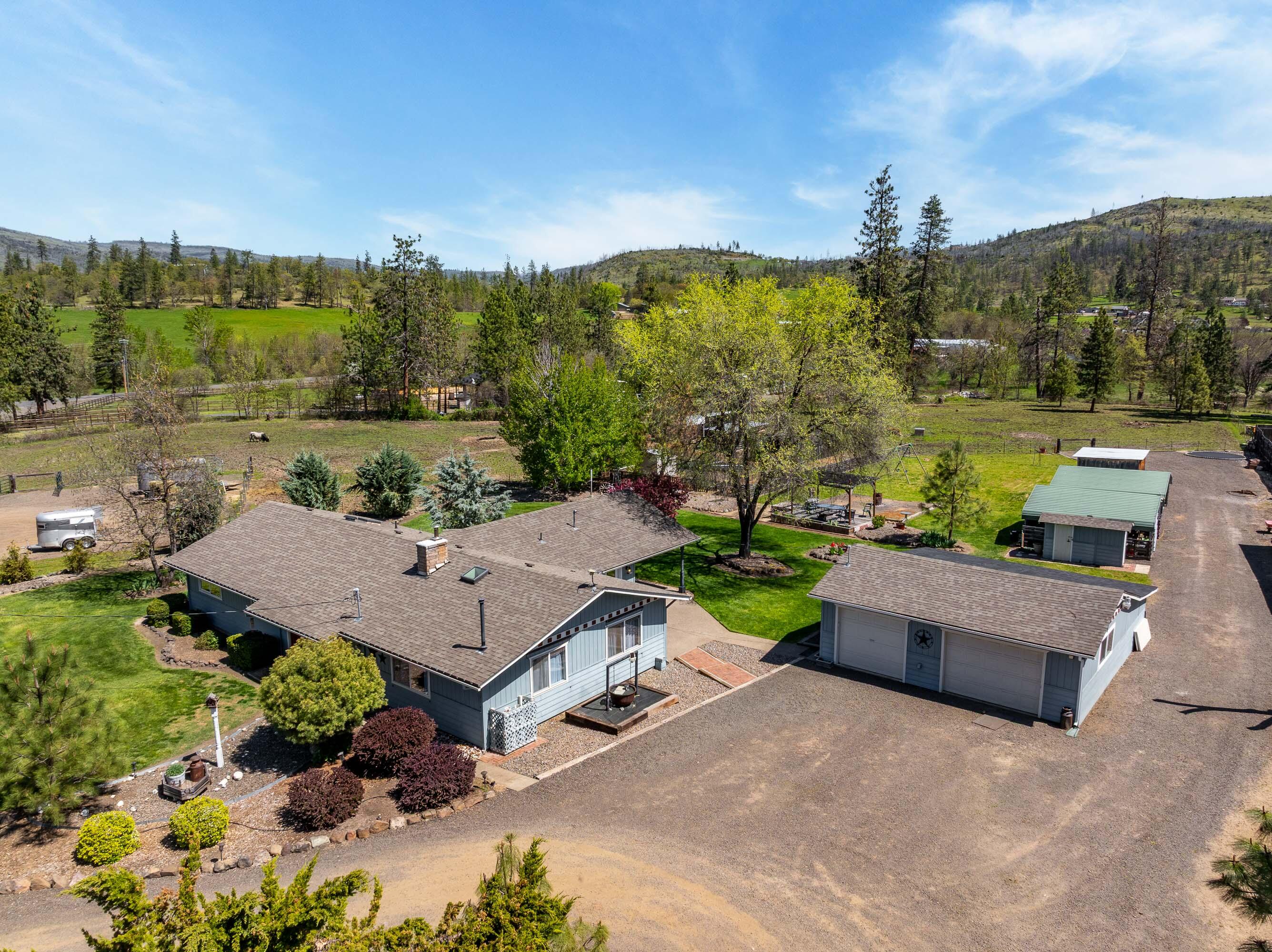 4234 Reese Creek Road Eagle Point, OR 97524 - Photo 2 of 36 Drone